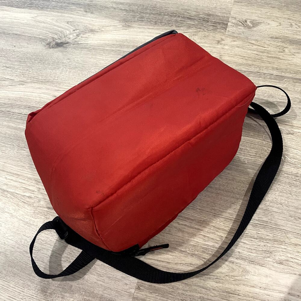 California Innovations Red Insulated Lunch Bag Soft Cooler - Adjustable Strap - Picture 4 of 12